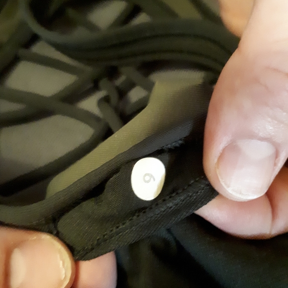 Lululemon sport bra - Picture 2 of 3